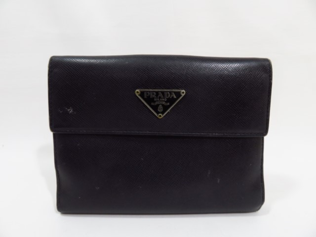プラダ　財布